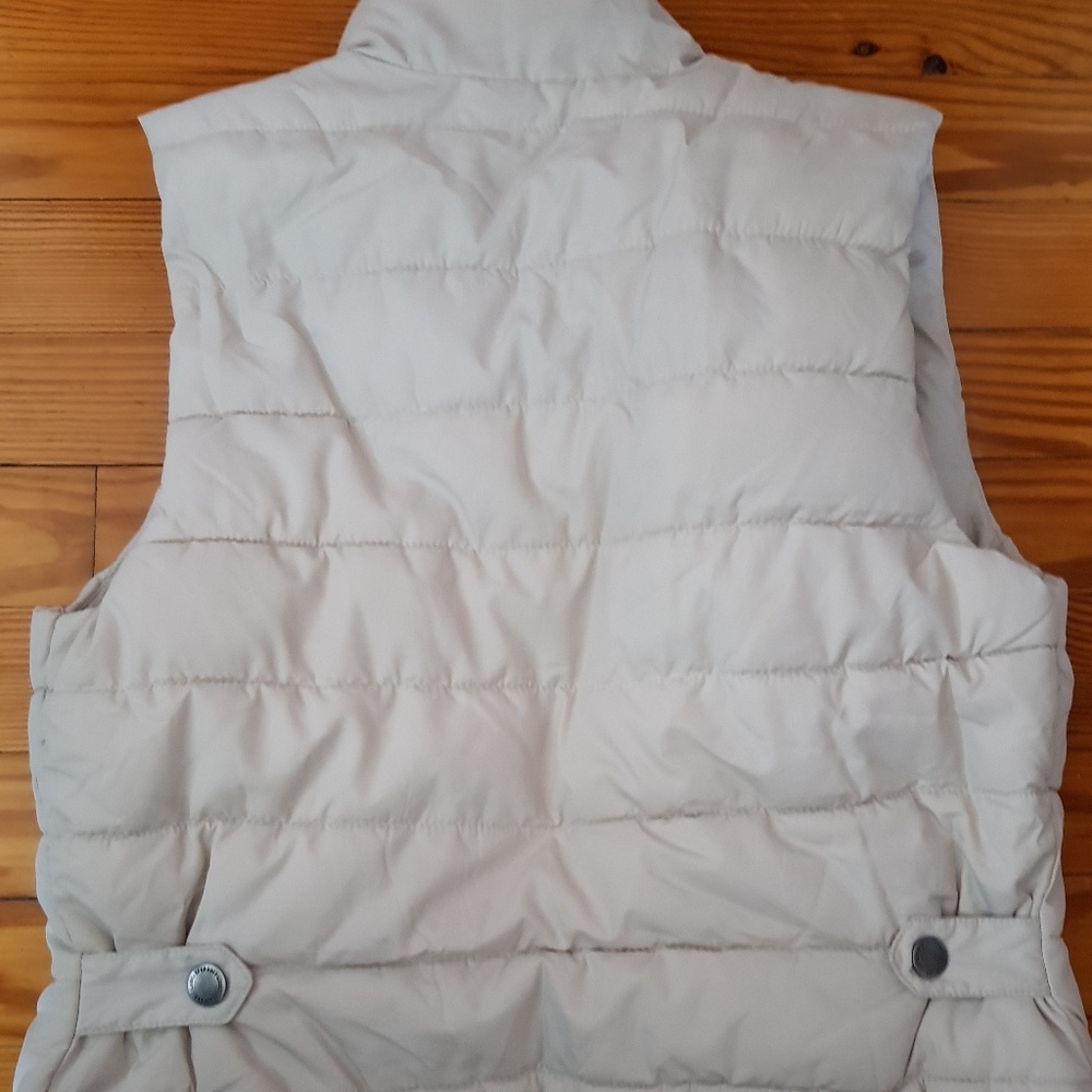 Vest - Picture 5 of 5